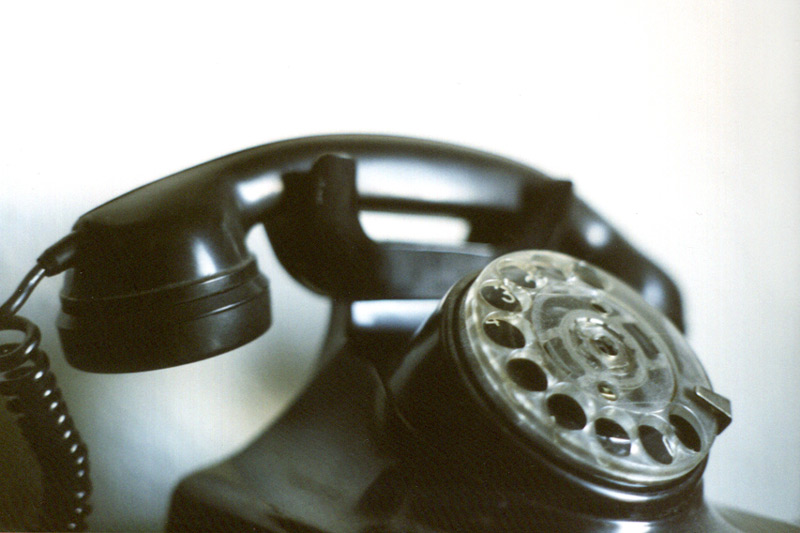 old-telephone-w48-1428071